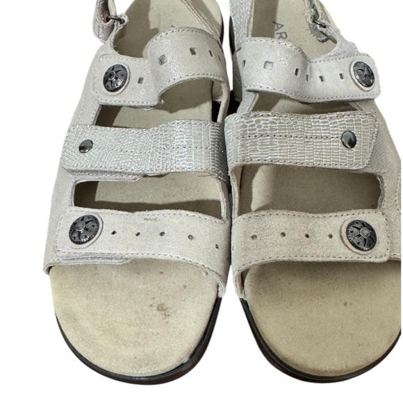 Aravon Women's Power Comfort Three Strap Heeled Tan Sandal Sz 7 - Picture 9 of 12